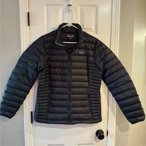Patagonia Womens Large Down Sweater Black style 84683. Excellent condition!